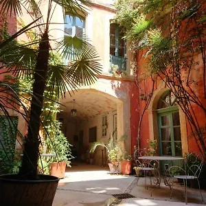 Rue Du Chateau Bed and breakfast